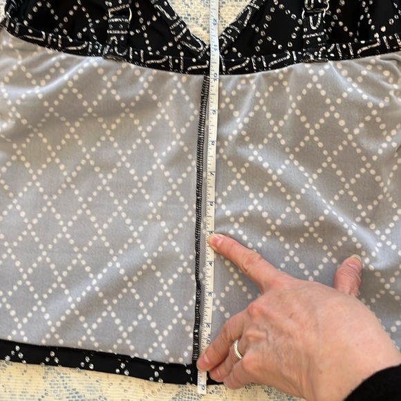 Christina black & white swim bathing suit top. Tankini, padded bra cups Size 10 - Picture 8 of 14